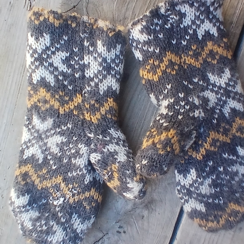 Minnesota Wool  Knit Patterned Mittens Sz S